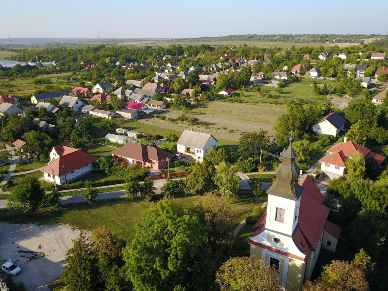 Hotel Szep Napot Vendeghaz Tordas Exteriér fotografie
